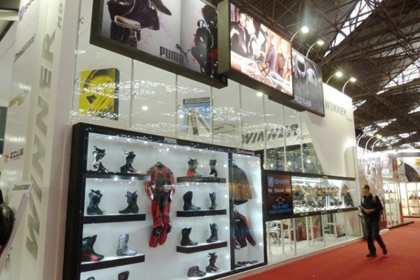 mwo-stands-cenografia-winnermotors436437F8F-8B0B-D4BE-5826-D41349EA044E.jpg