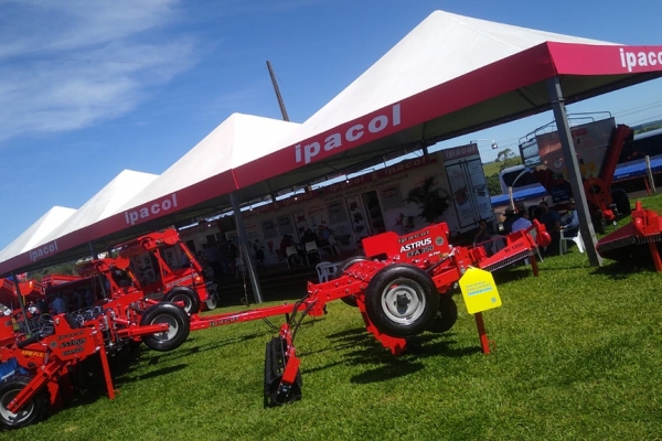 stand-externo-show-rural-2022-ipacol-mwo6C89712F-9FBE-0B4F-6840-26940B8916EA.jpg